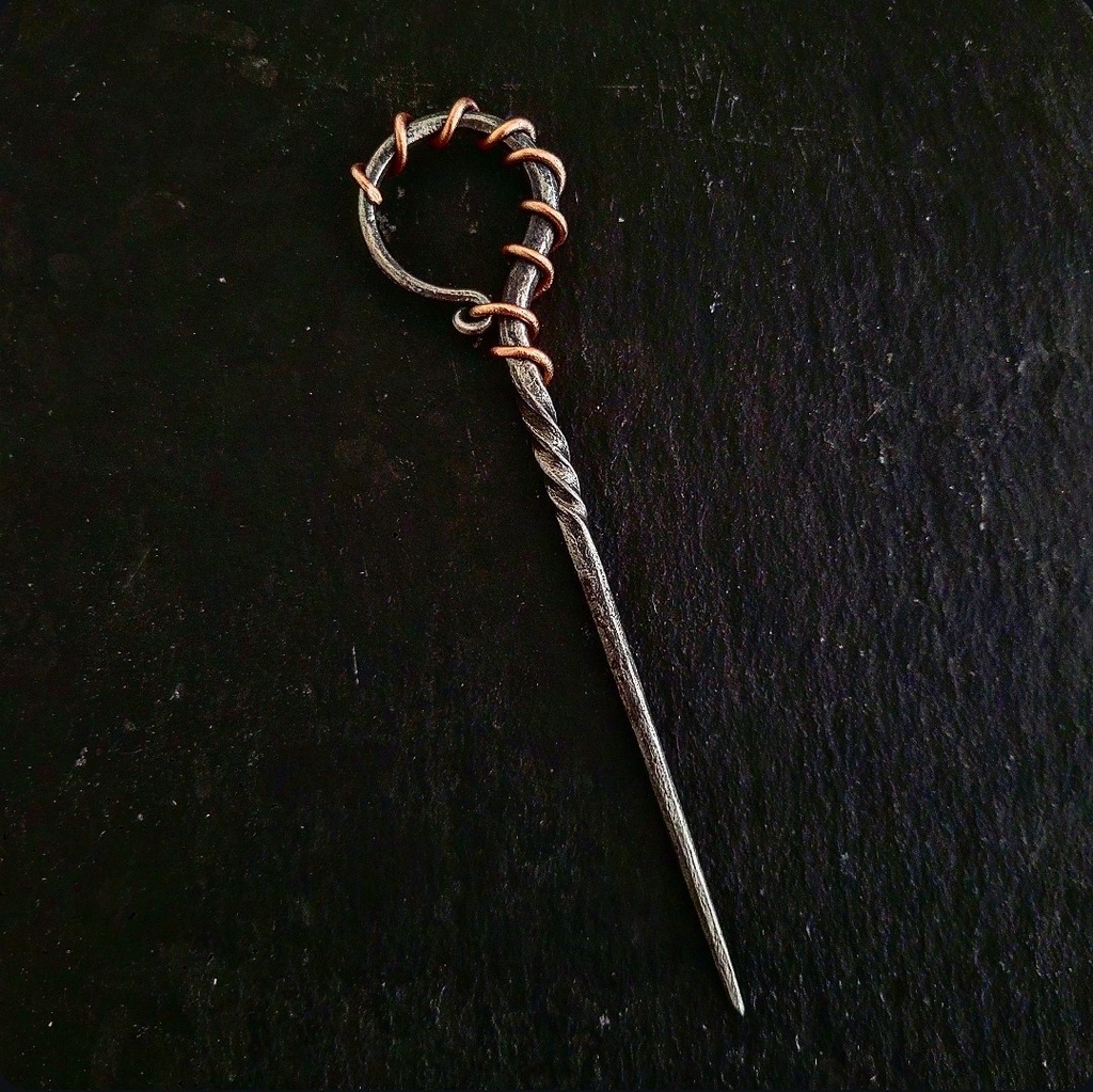 Forged steel and copper hairpin